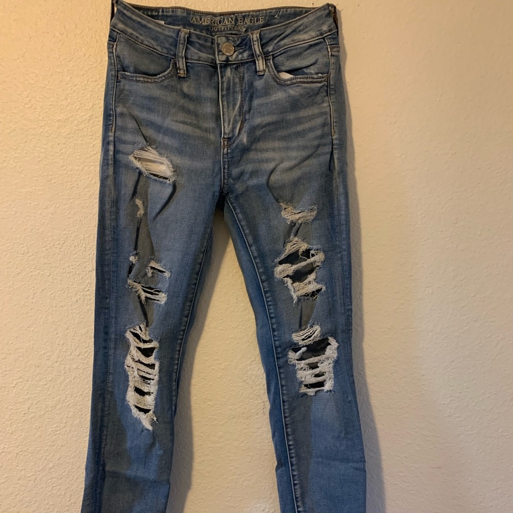 American eagle skinny distressed jeans